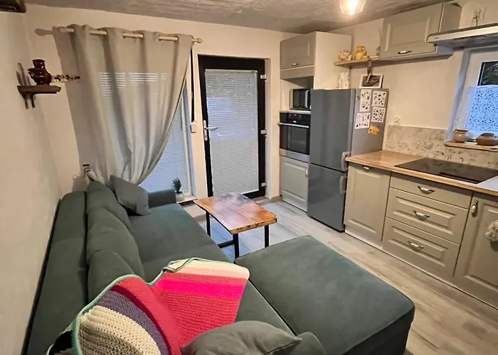 Kwatera Na Sliwkowej Privatunterkunft Zabrzeg